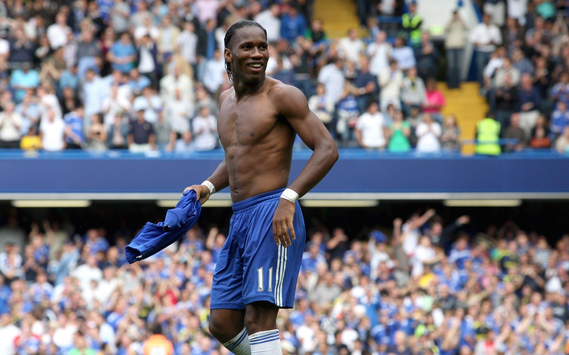 VAR判罚引发巨大争议 关键进球被吹球迷愤怒抗议